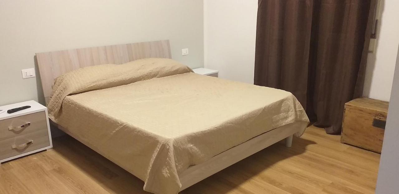 Camere Salerno Luaran gambar